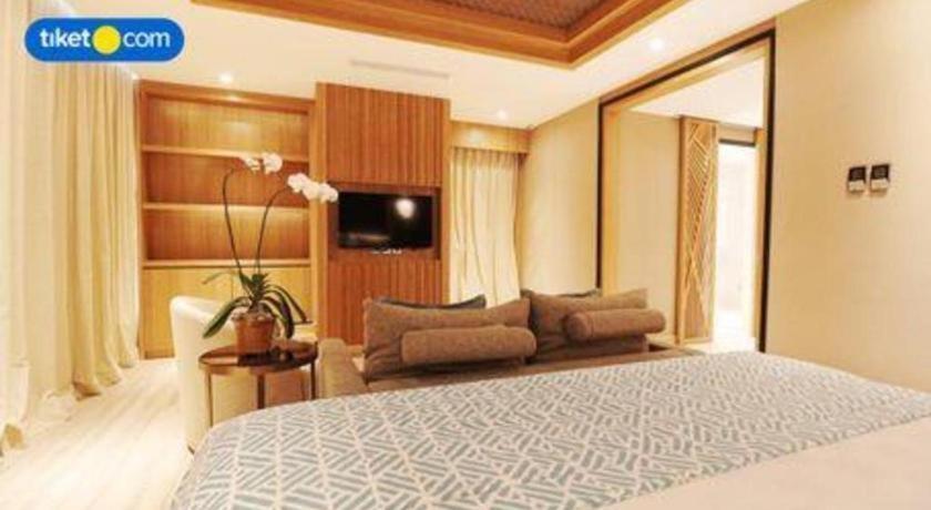 Hotel The Rinra à Makassar Extérieur photo