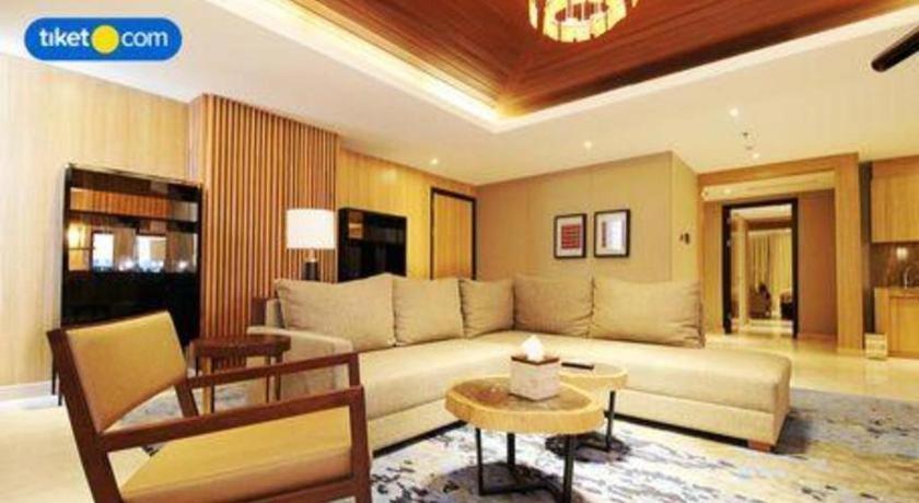 Hotel The Rinra à Makassar Extérieur photo