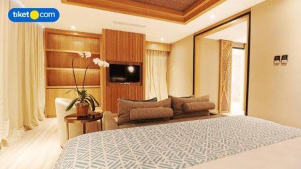 Hotel The Rinra à Makassar Extérieur photo