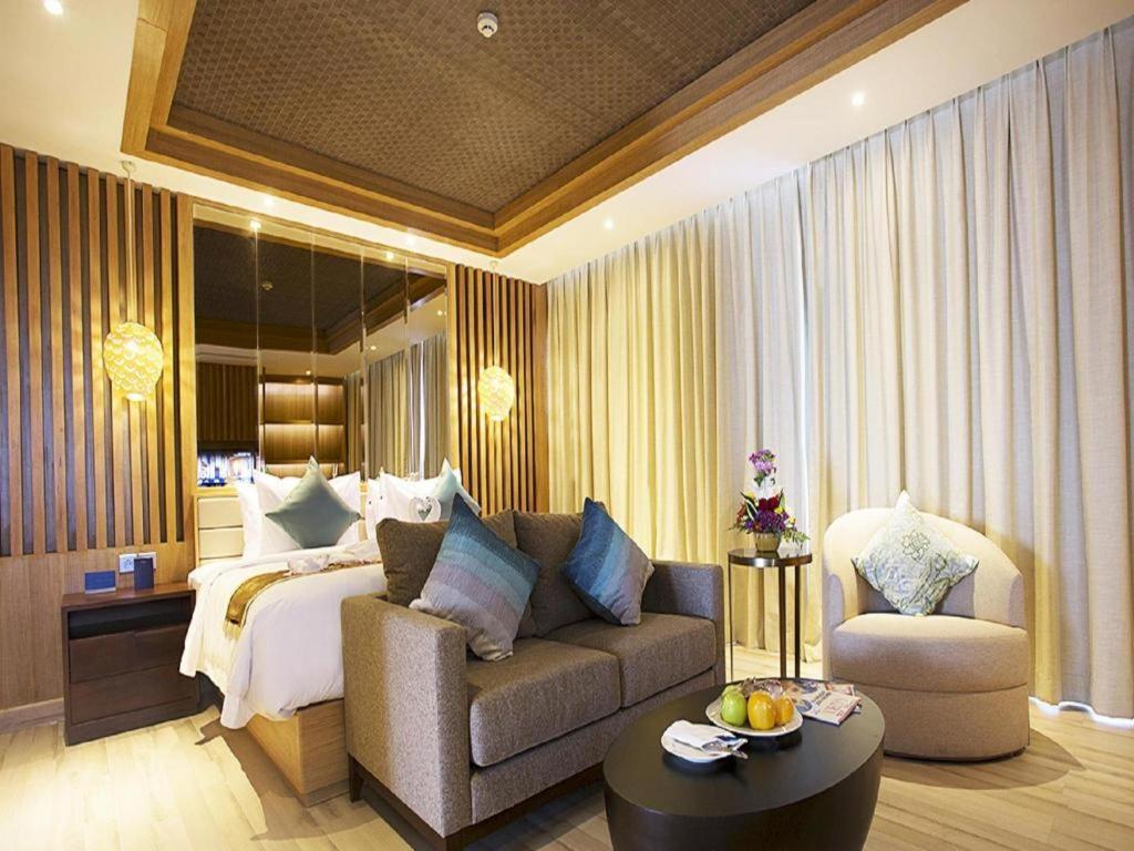 Hotel The Rinra à Makassar Extérieur photo